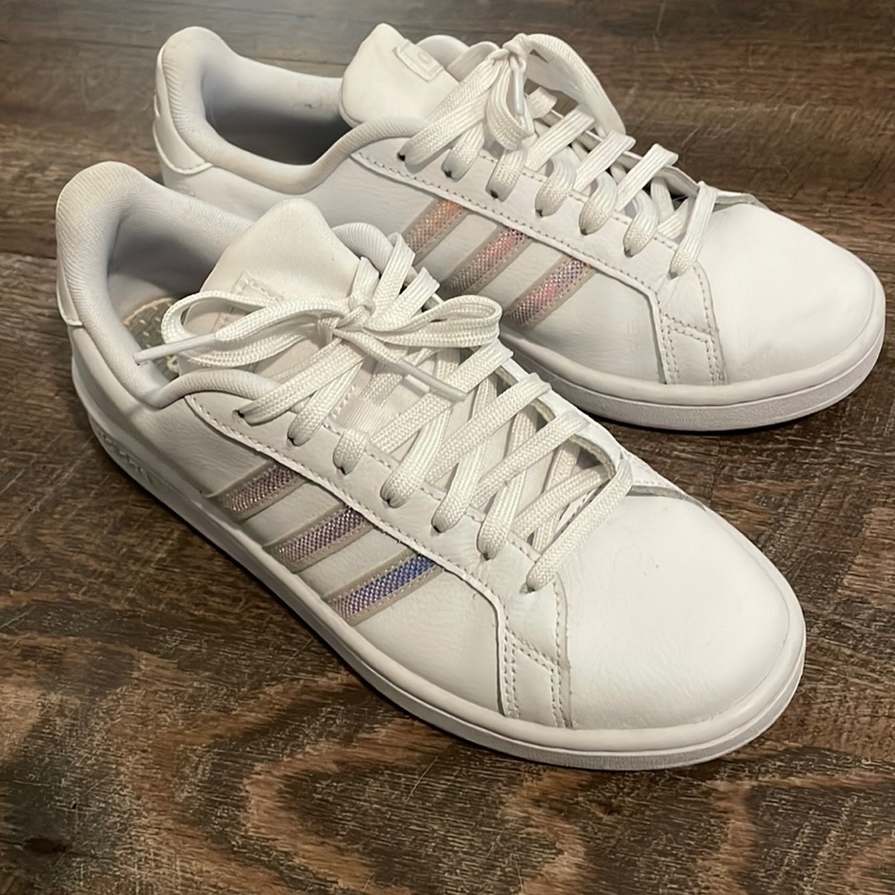 Adidas sneakers size 7.5 women